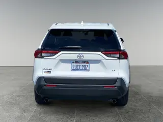 Toyota RAV4 2025 LE 4dr SUV