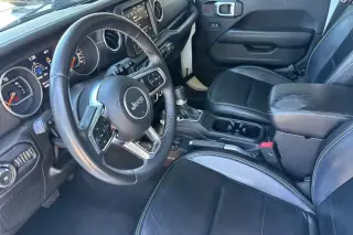 Jeep Wrangler Unlimited 2018 4x4 Moab 4dr SUV (midyear release)