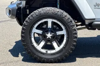 Jeep Wrangler Unlimited 2018 4x4 Moab 4dr SUV (midyear release)