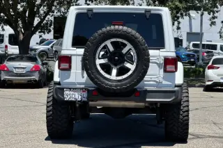 Jeep Wrangler Unlimited 2018 4x4 Moab 4dr SUV (midyear release)