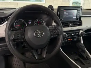 Toyota RAV4 2019 XLE 4dr SUV