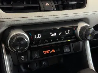 Toyota RAV4 2019 XLE 4dr SUV