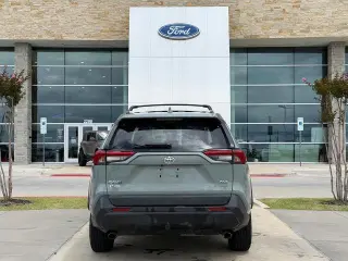 Toyota RAV4 2019 XLE 4dr SUV