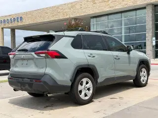 Toyota RAV4 2019 XLE 4dr SUV