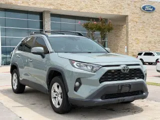 Toyota RAV4 2019 XLE 4dr SUV