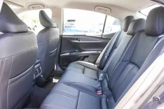 Toyota Camry 2025 SE 4dr Sedan