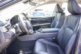 Toyota Camry 2025 SE 4dr Sedan