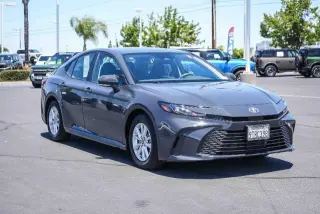 Toyota Camry 2025 SE 4dr Sedan