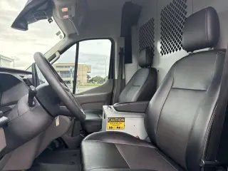 Ford Transit 2023 250 3dr SWB Medium Roof Cargo Van
