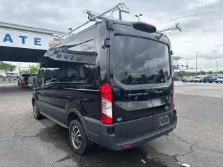 Ford Transit 2023 250 3dr SWB Medium Roof Cargo Van