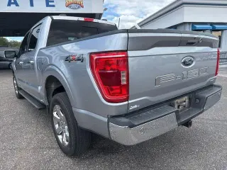 Ford F-150 2023 4x4 XL 4dr SuperCrew 5.5 ft. SB