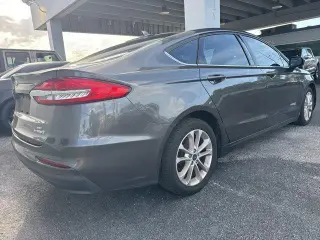 Ford Fusion Hybrid 2019 SE 4dr Sedan