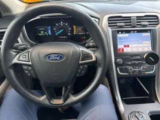 Ford Fusion Hybrid 2019 SE 4dr Sedan