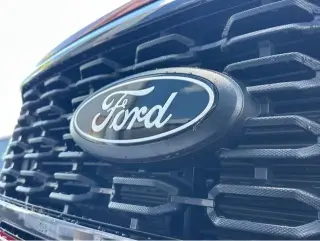 Ford F-150 2025 4x2 STX 4dr SuperCrew 5.5 ft. SB
