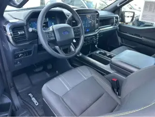 Ford F-150 2025 4x2 STX 4dr SuperCrew 5.5 ft. SB
