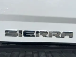 GMC Sierra 1500 2018 4x4 SLE 4dr Crew Cab 6.5 ft. SB