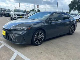 Toyota Camry 2025 SE 4dr Sedan