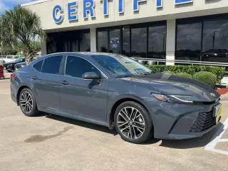 Toyota Camry 2025 SE 4dr Sedan