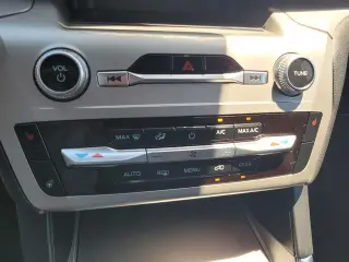 Ford Explorer 2023 AWD XLT 4dr SUV