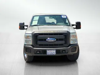 Ford F-250 Super Duty 2011 4x2 XL 4dr Crew Cab 6.8 ft. SB Pickup