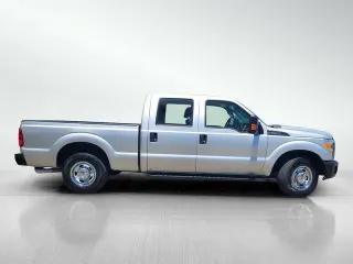 Ford F-250 Super Duty 2011 4x2 XL 4dr Crew Cab 6.8 ft. SB Pickup