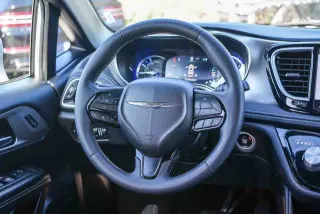 Chrysler Pacifica Hybrid 2022 Limited 4dr Mini-Van