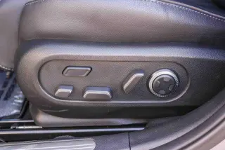 Genesis GV60 2023 AWD Advanced 4dr SUV