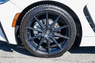 Toyota GR86 2024 Premium 2dr Coupe 6A