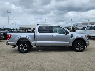 Ford F-150 2023 4x4 XL 4dr SuperCrew 5.5 ft. SB
