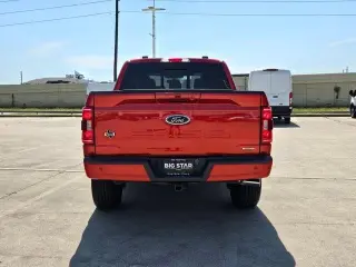 Ford F-150 2023 4x4 XL 4dr SuperCrew 5.5 ft. SB
