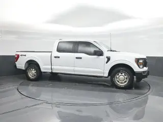 Ford F-150 2023 4x4 XL 4dr SuperCrew 5.5 ft. SB