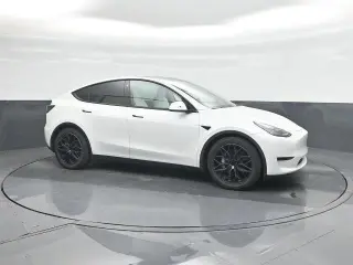 Tesla Model Y 2022 AWD Long Range 4dr Crossover