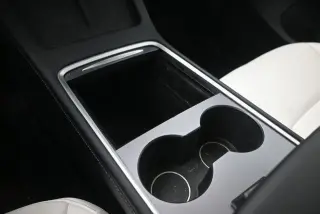 Tesla Model Y 2022 AWD Long Range 4dr Crossover