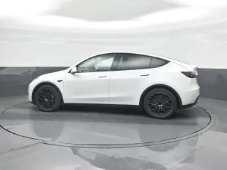 Tesla Model Y 2022 AWD Long Range 4dr Crossover