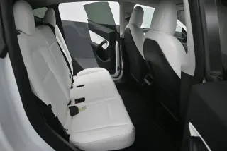 Tesla Model Y 2022 AWD Long Range 4dr Crossover
