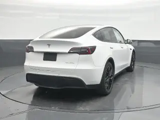 Tesla Model Y 2022 AWD Long Range 4dr Crossover