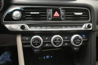 Genesis G70 2019 AWD 2.0T Advanced 4dr Sedan