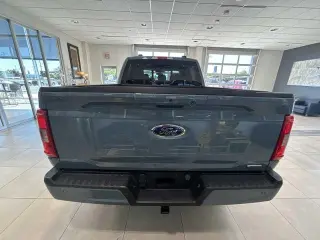 Ford F-150 2023 4x4 XL 4dr SuperCrew 5.5 ft. SB