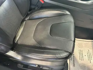 Ford Edge 2022 AWD Titanium 4dr Crossover