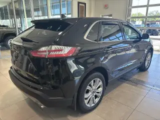 Ford Edge 2022 AWD Titanium 4dr Crossover