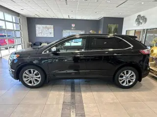 Ford Edge 2022 AWD Titanium 4dr Crossover