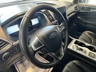 Ford Edge 2022 AWD Titanium 4dr Crossover