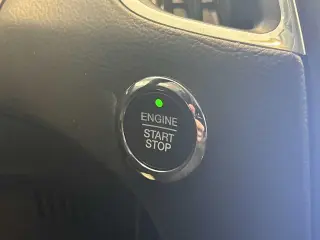 Ford Edge 2022 AWD Titanium 4dr Crossover
