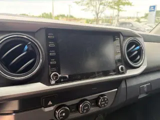 Toyota Tacoma 2020 4x2 SR5 4dr Double Cab 5.0 ft SB