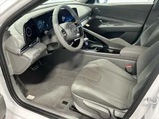 Hyundai ELANTRA Hybrid 2025 SEL Sport 4dr Sedan