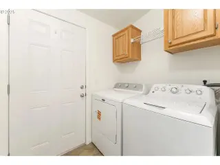 Propiedad en alquiler con 2 habitaciones y 2 baños en Salem