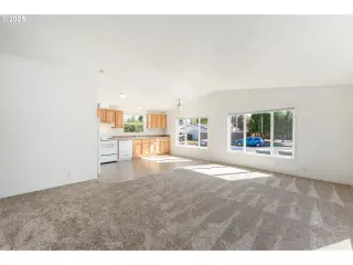 Propiedad en alquiler con 2 habitaciones y 2 baños en Salem