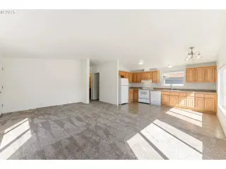 Propiedad en alquiler con 2 habitaciones y 2 baños en Salem