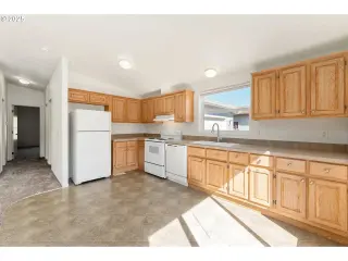 Propiedad en alquiler con 2 habitaciones y 2 baños en Salem