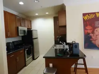 Luxury 1 bed/bath - Private